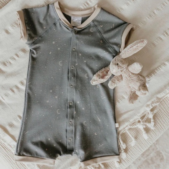 Jax and Lennon Bottoms Nwt Jax And Lennon Galaxy 6m Shorty Lounge